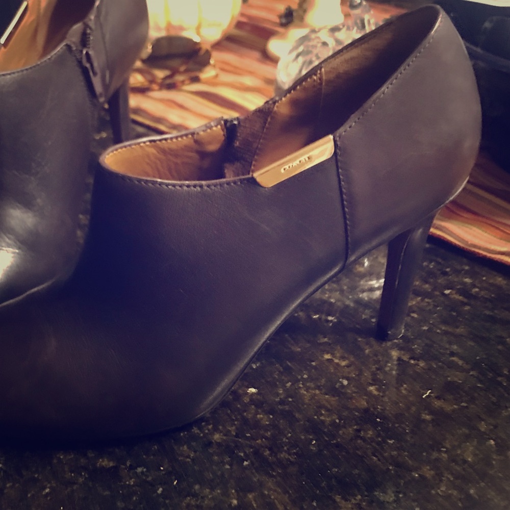 Coach Sz 9.5 Chestnut Ankle Boot